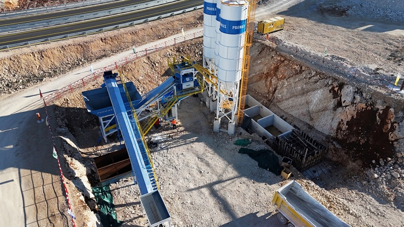 100m³/h Mobile Concrete Batching Plant